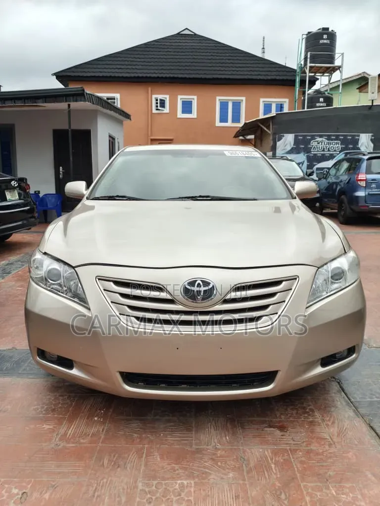 Toyota Camry LE V6 4dr Sedan (3.5L 6cyl 6AM) 2007 Gold