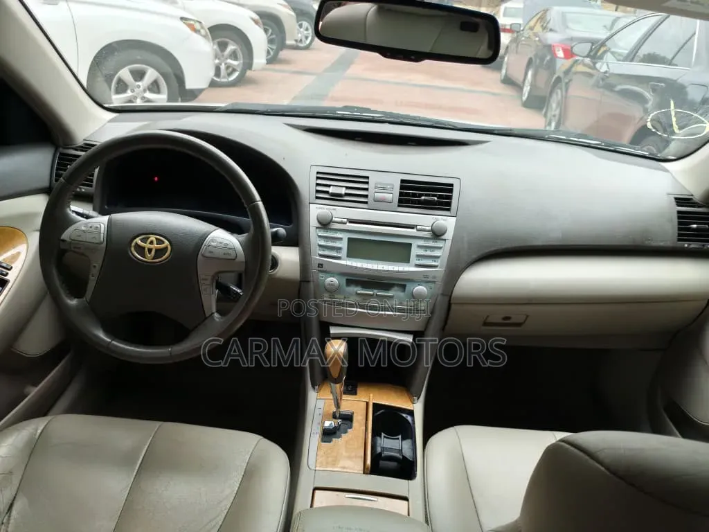 Toyota Camry LE V6 4dr Sedan (3.5L 6cyl 6AM) 2007 Gold