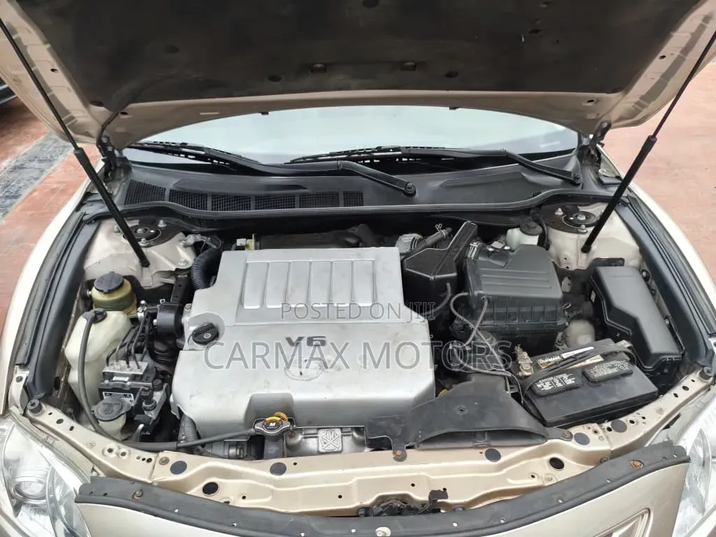 Toyota Camry LE V6 4dr Sedan (3.5L 6cyl 6AM) 2007 Gold