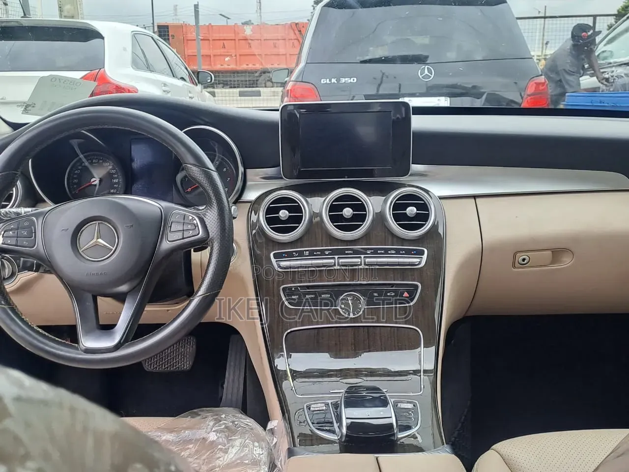 Mercedes-Benz C300 2016 Blue