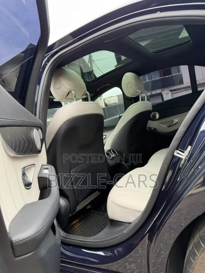 Mercedes-Benz C43 2018 Blue