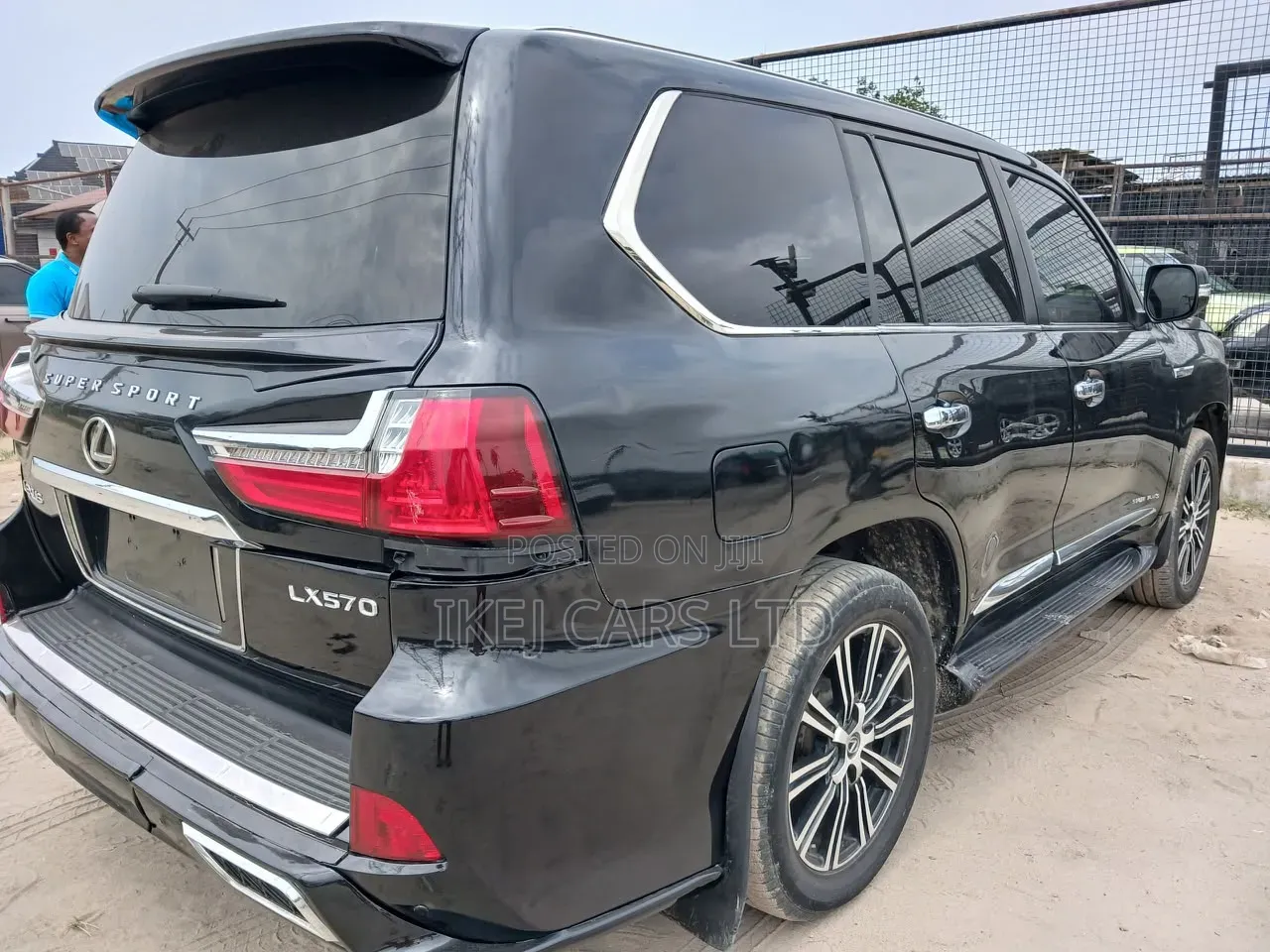 Lexus LX 570 2010 Black