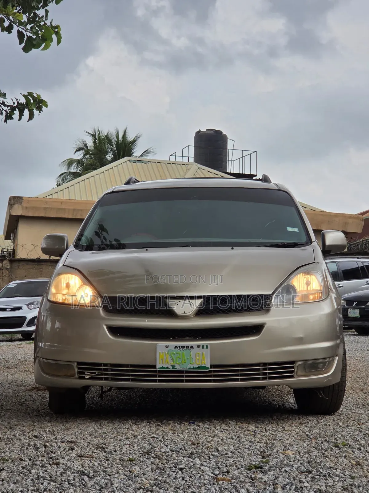 Toyota Sienna 2006 Gold