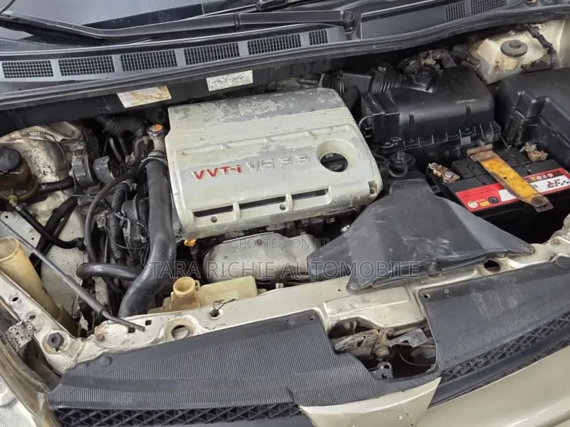 Toyota Sienna 2006 Gold