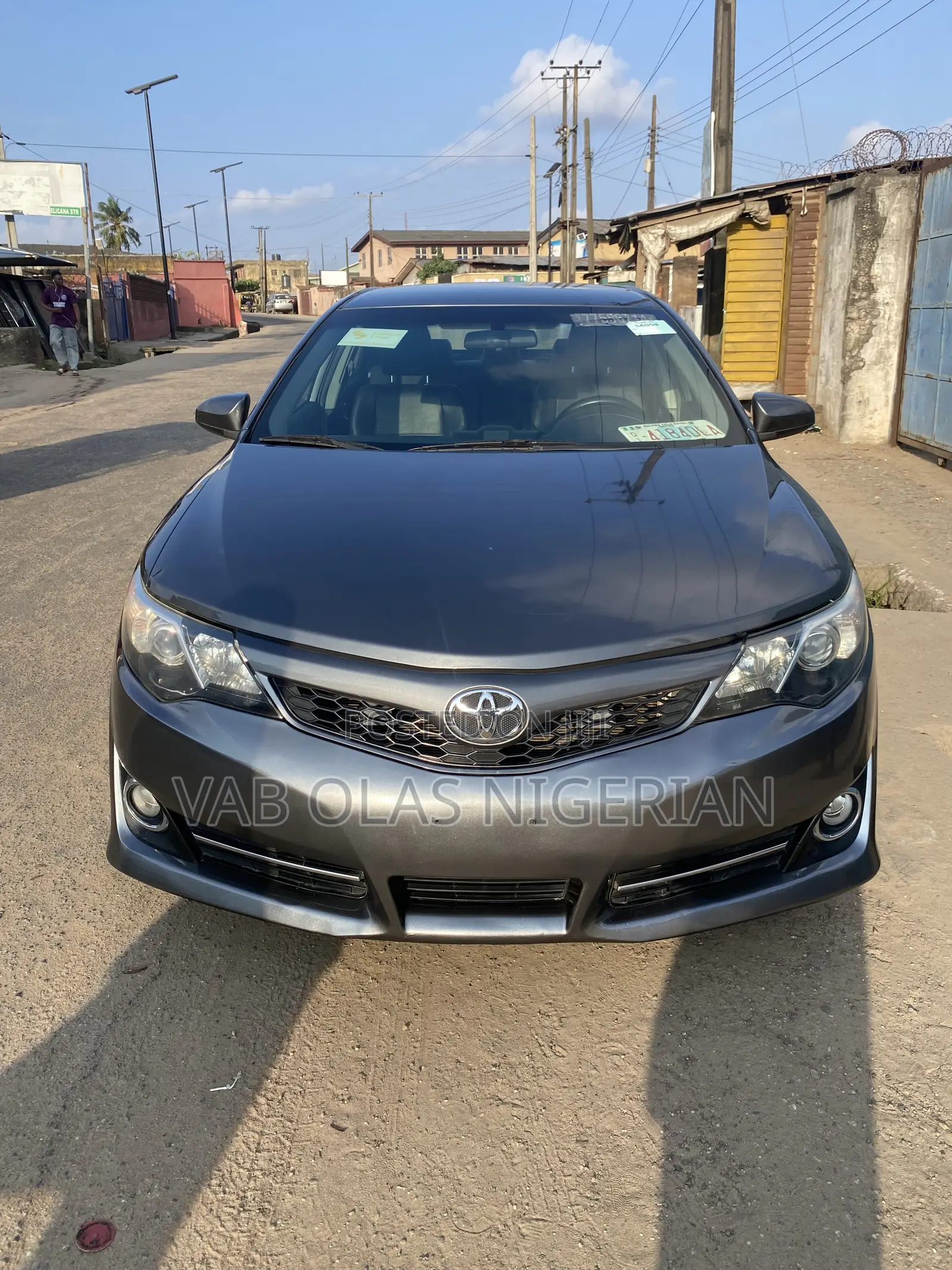 Toyota Camry SE 4dr Sedan (2.5L 4cyl 6A) 2012 Gray