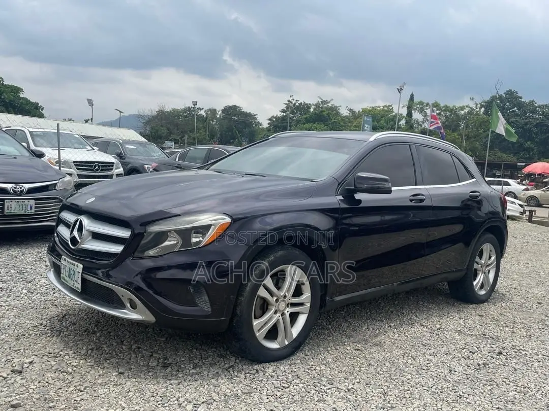 Mercedes-Benz GLA 250 2016 Purple