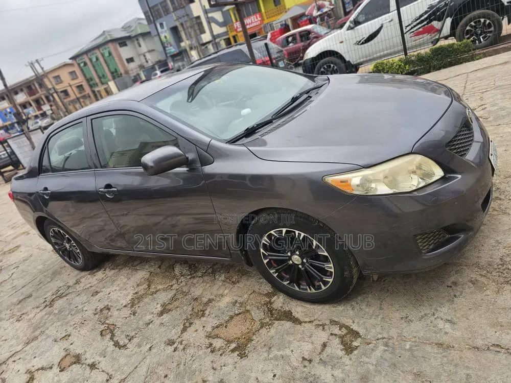 Toyota Corolla 2009 Gray