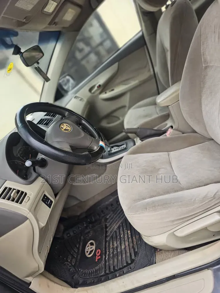 Toyota Corolla 2009 Gray
