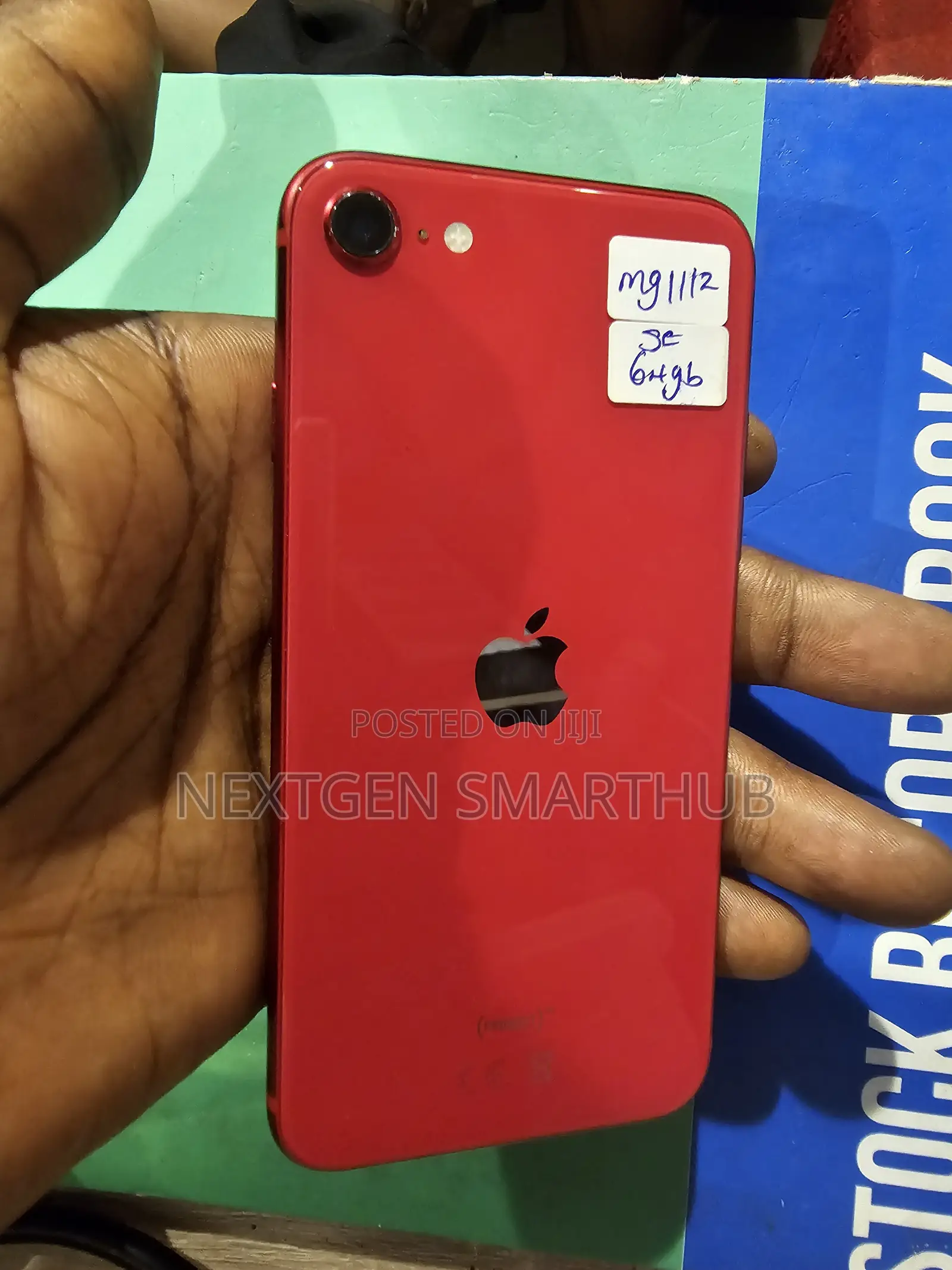 Apple iPhone SE (2022) 64 GB Red
