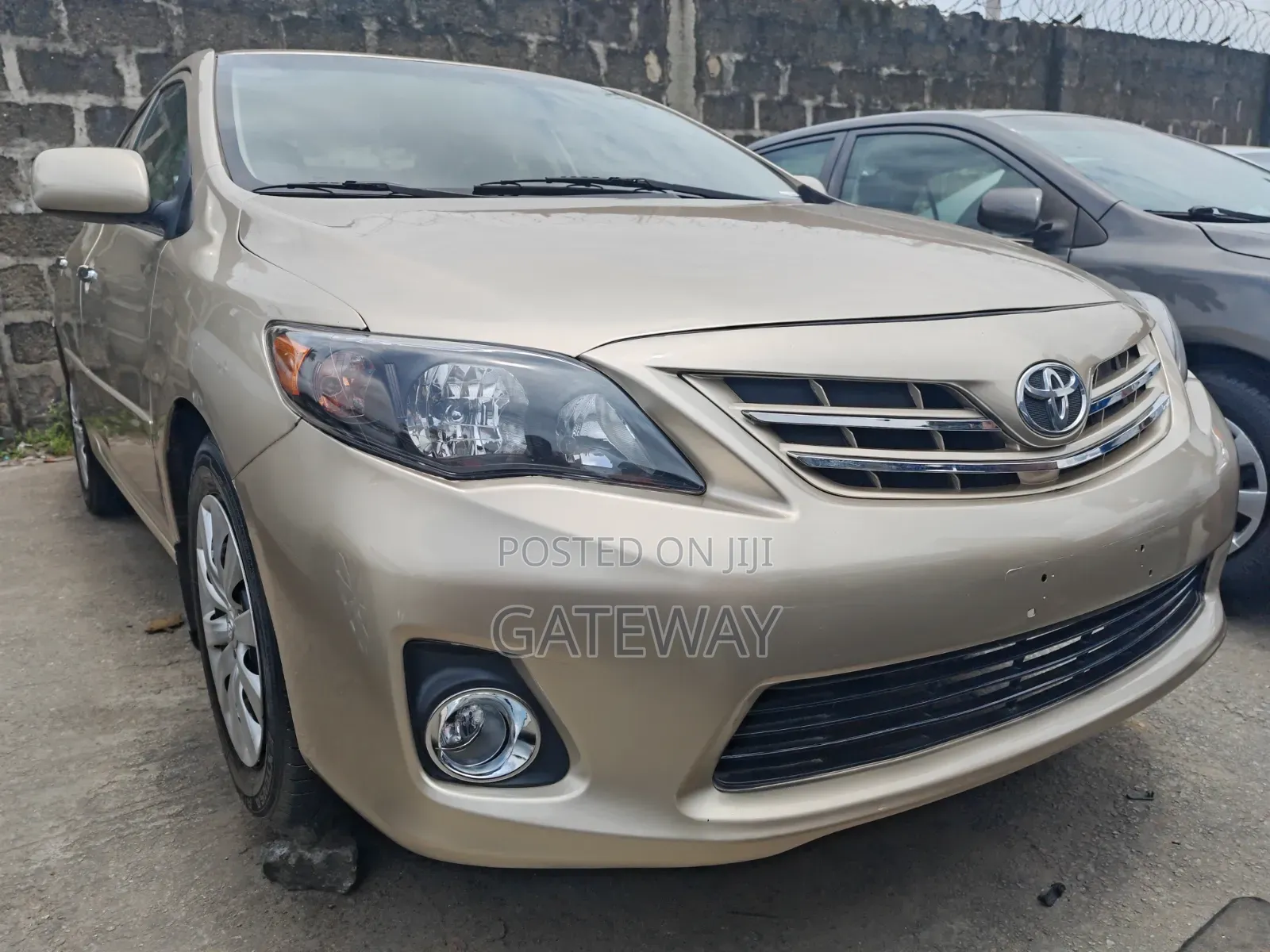 Toyota Corolla 2010 Gold