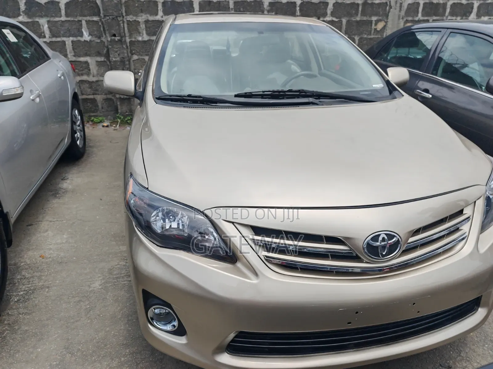 Toyota Corolla 2010 Gold
