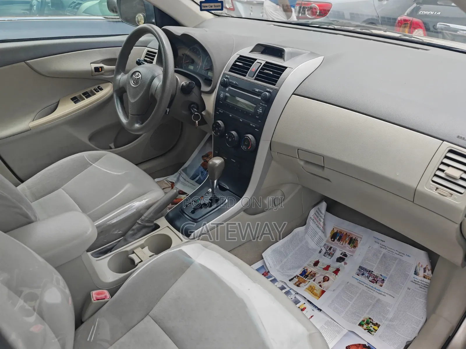 Toyota Corolla 2010 Gold