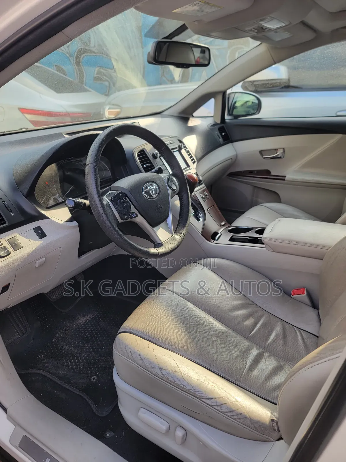 Toyota Venza 2010 White