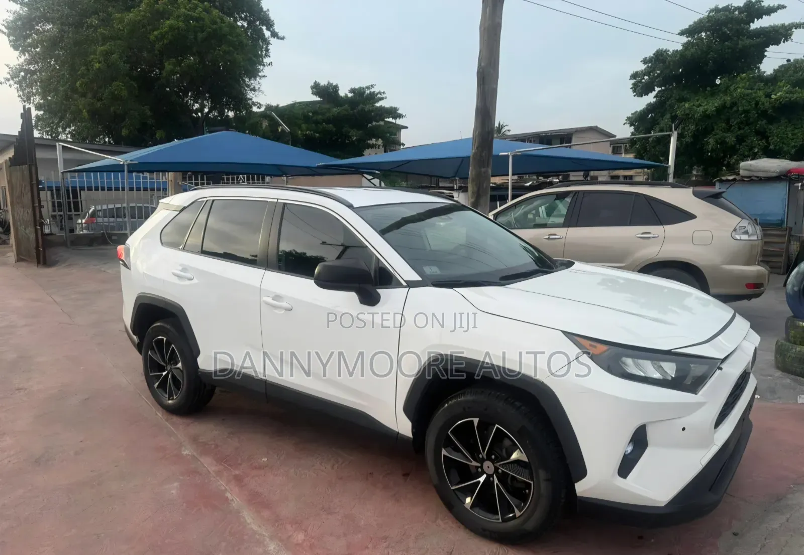 Toyota RAV4 2019 White