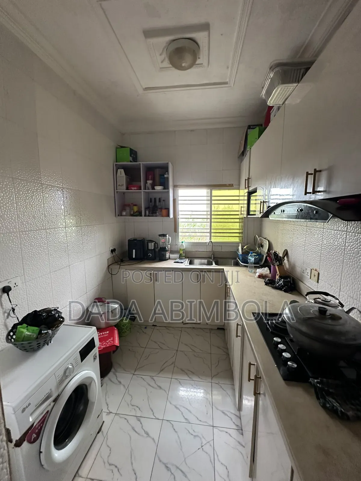 3bdrm Apartment in Lekki Paradise 3, Chevron for rent