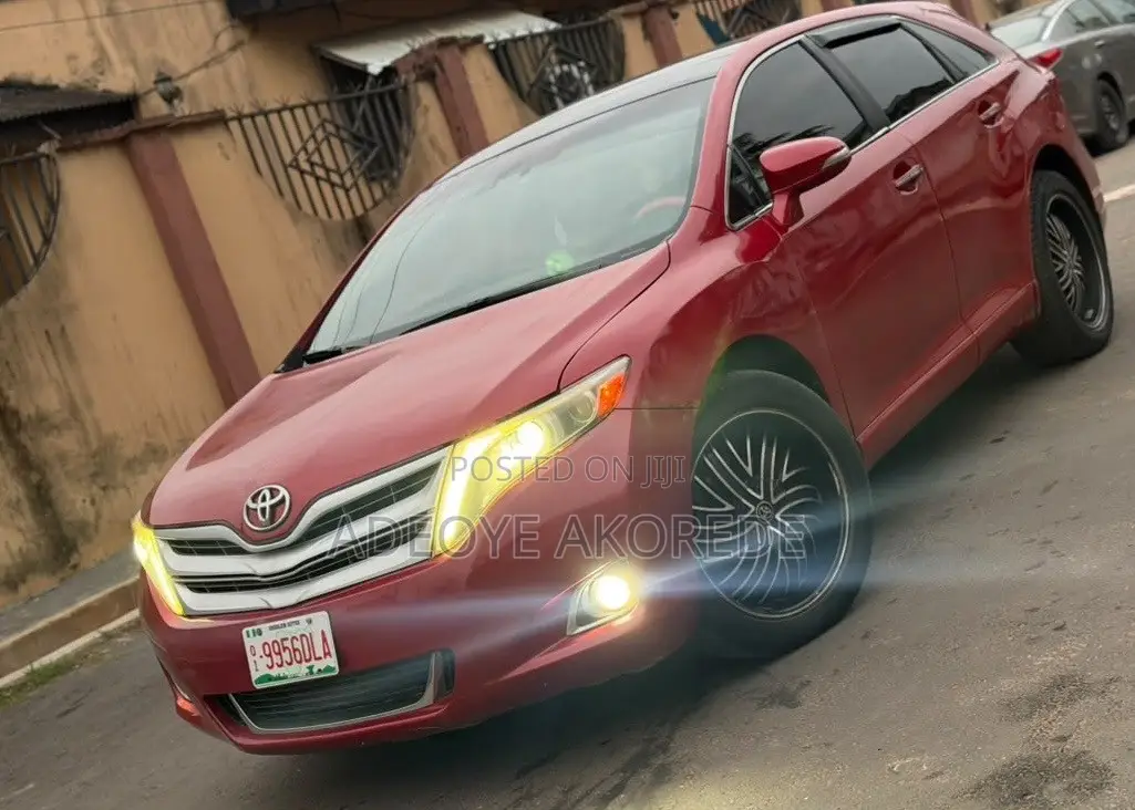 Toyota Venza Limited AWD V6 2013 Red