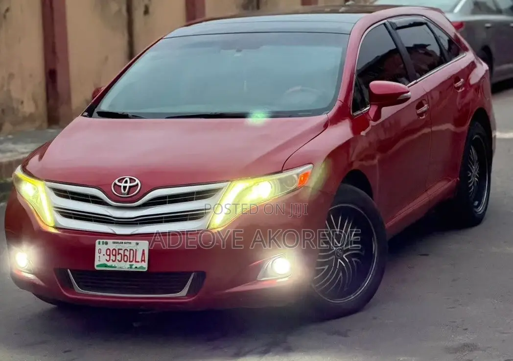 Toyota Venza Limited AWD V6 2013 Red