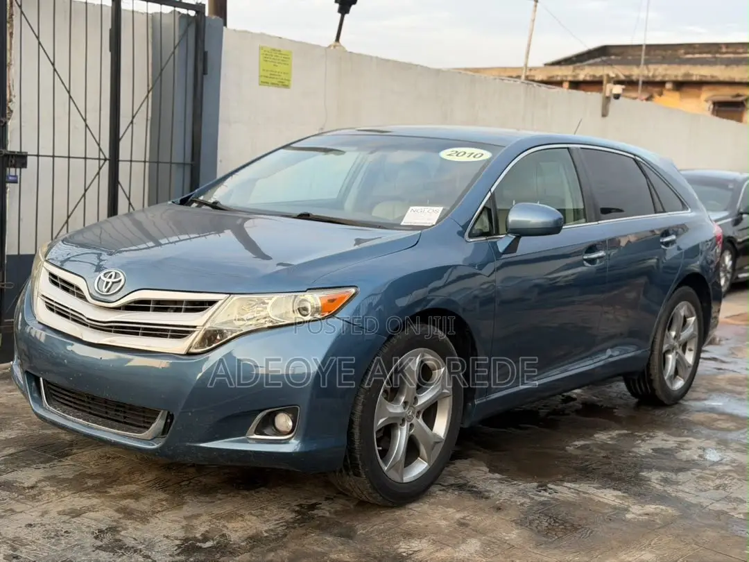 Toyota Venza V6 AWD 2011 Blue