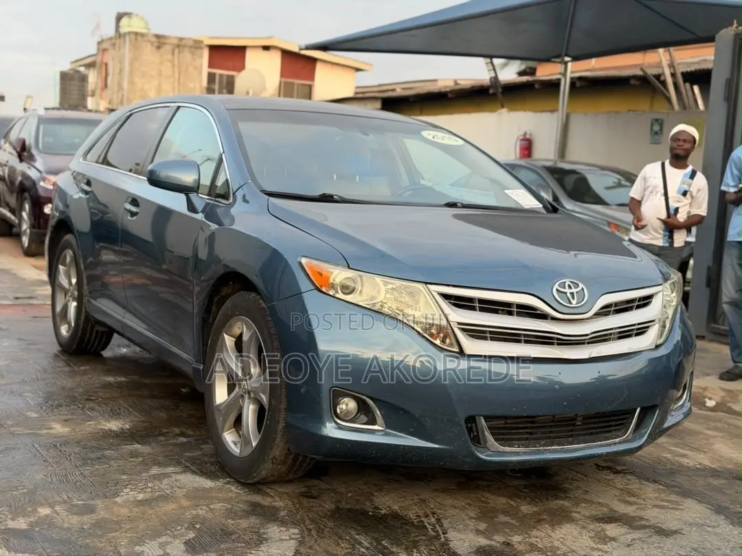 Toyota Venza V6 AWD 2011 Blue