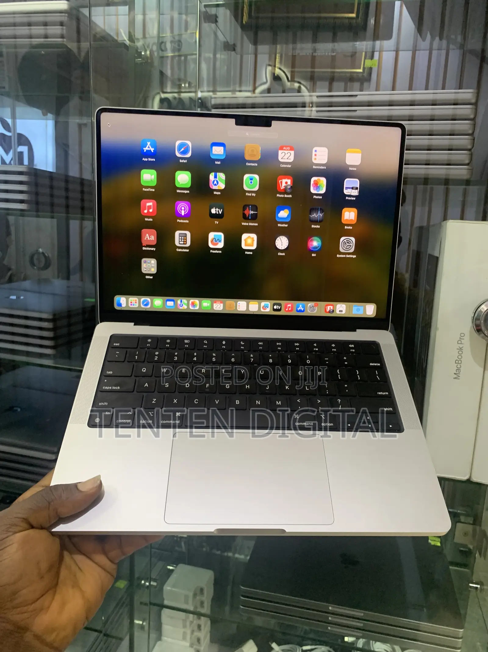 Laptop Apple MacBook Pro 2023 M3 18GB Apple M3 SSD 1T