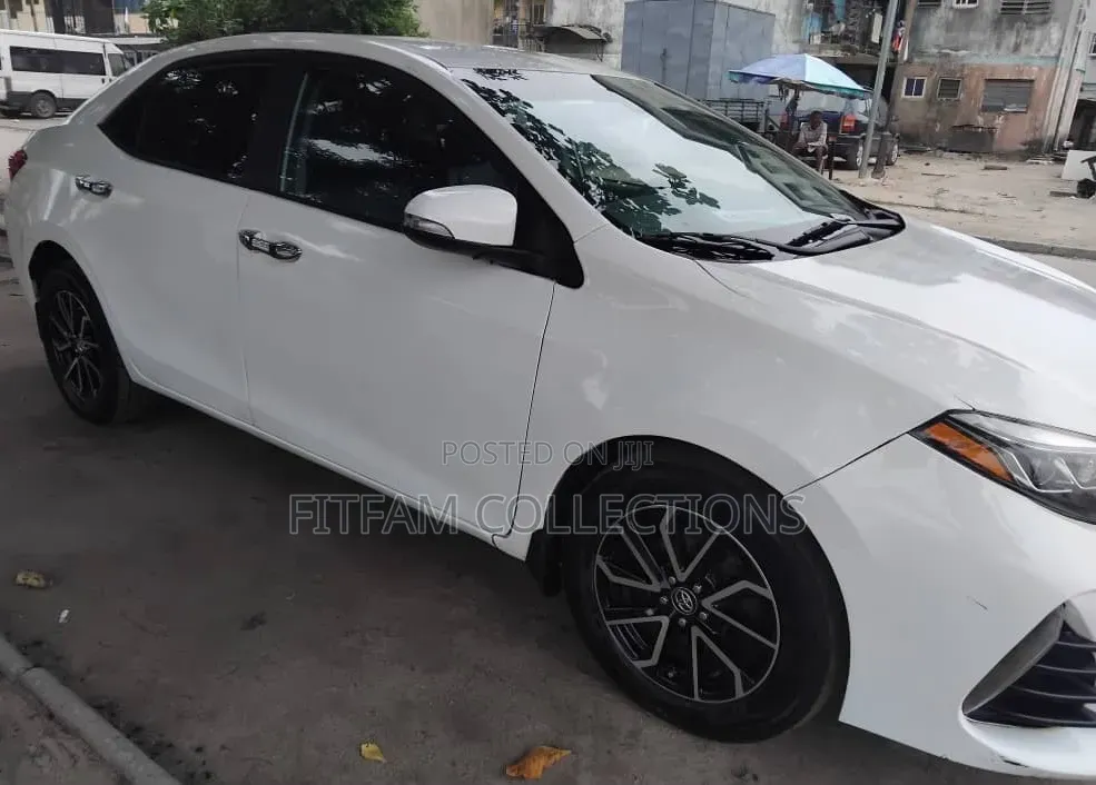 Toyota Corolla 2017 White