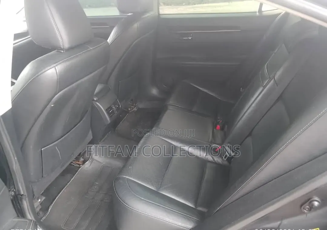 Lexus ES 2013 Black