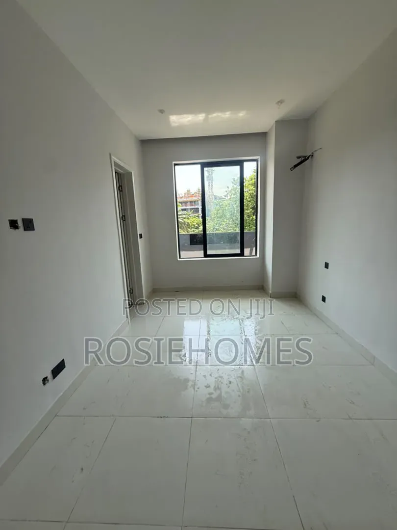 4bdrm Duplex in Ikoyi, Awolowo Road for rent