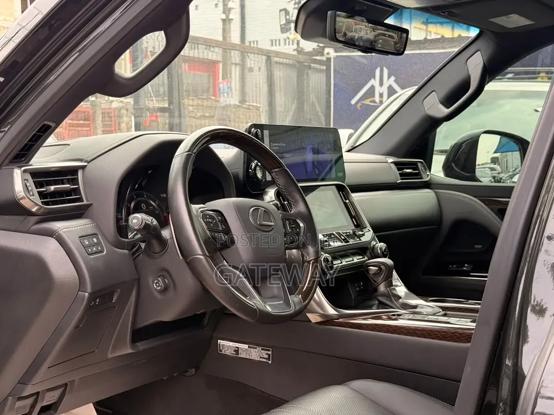 Lexus LX 2023 Black