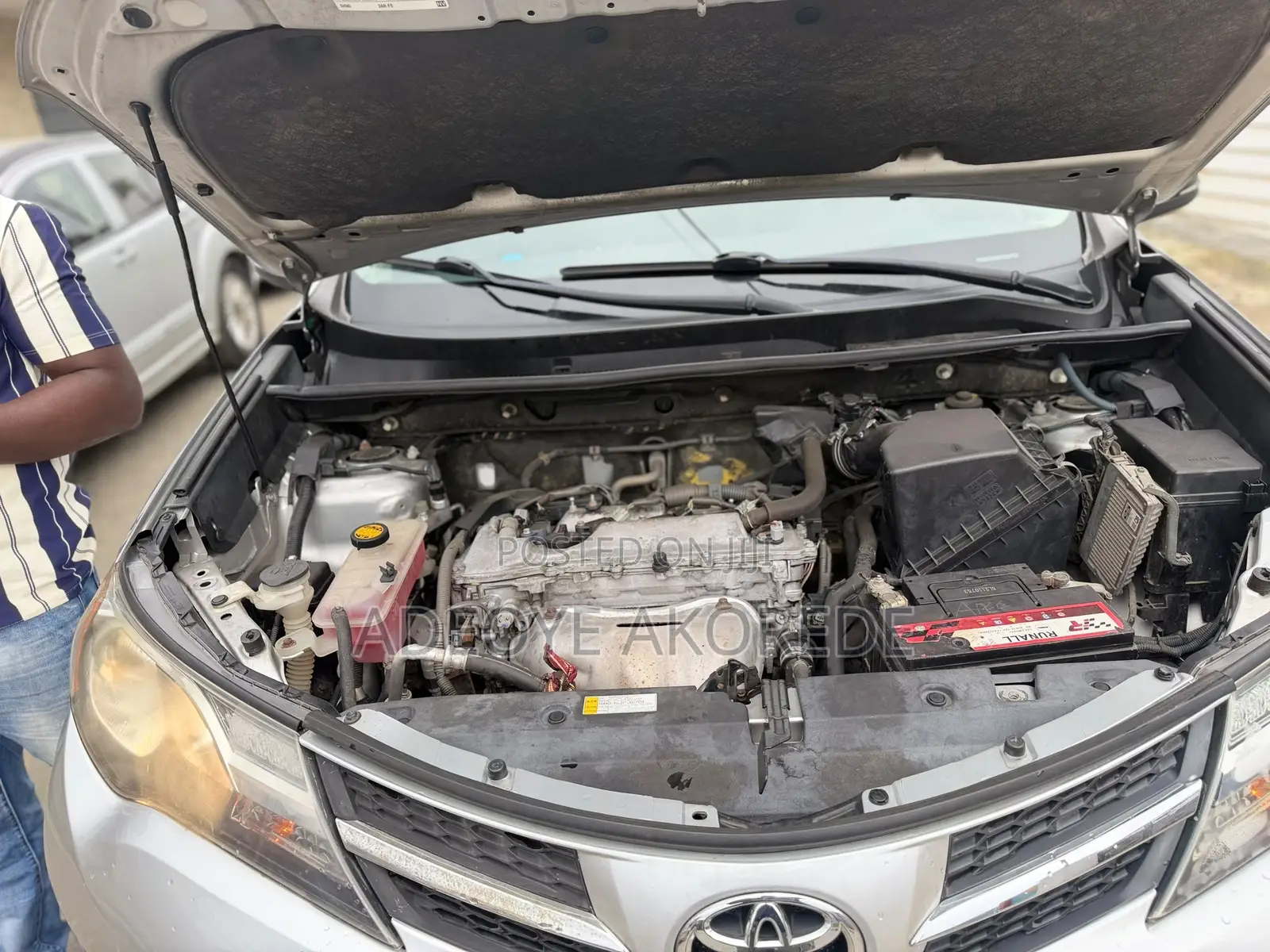 Toyota RAV4 XLE 4dr SUV AWD (2.5L 4cyl 6A) 2014 Silver