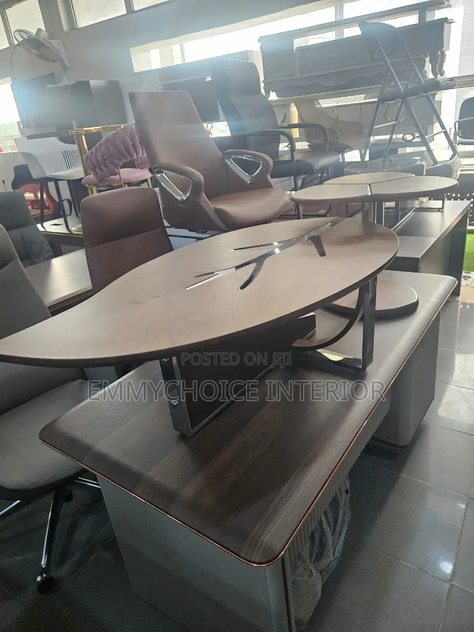 Leaf-Shape Coffee Table With Metallic Branch Inlay