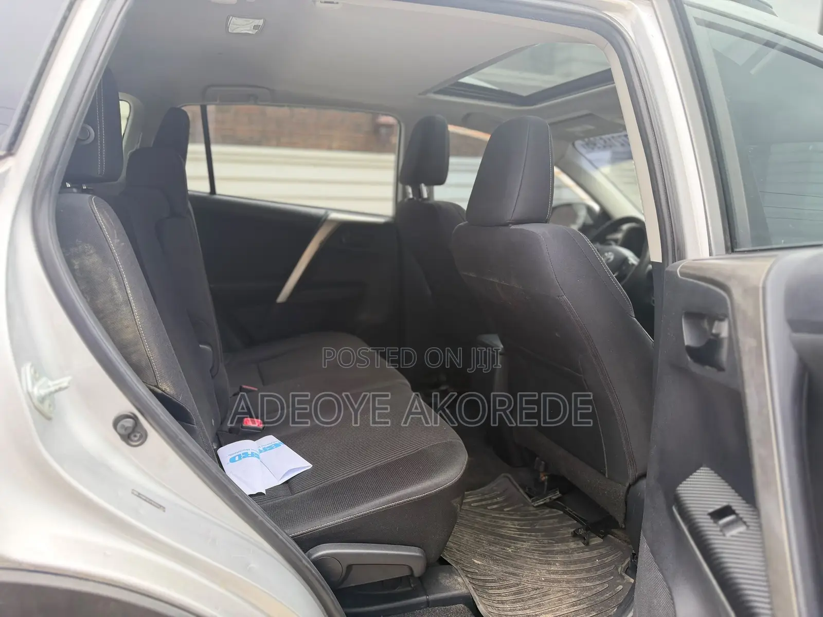 Toyota RAV4 XLE 4dr SUV AWD (2.5L 4cyl 6A) 2014 Silver