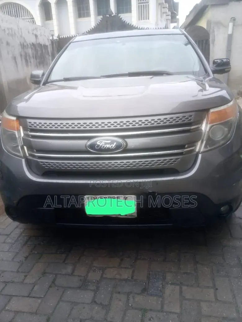Ford Explorer Limited 4dr 4x4 (3.5L 6cyl 6A) 2013 Gray