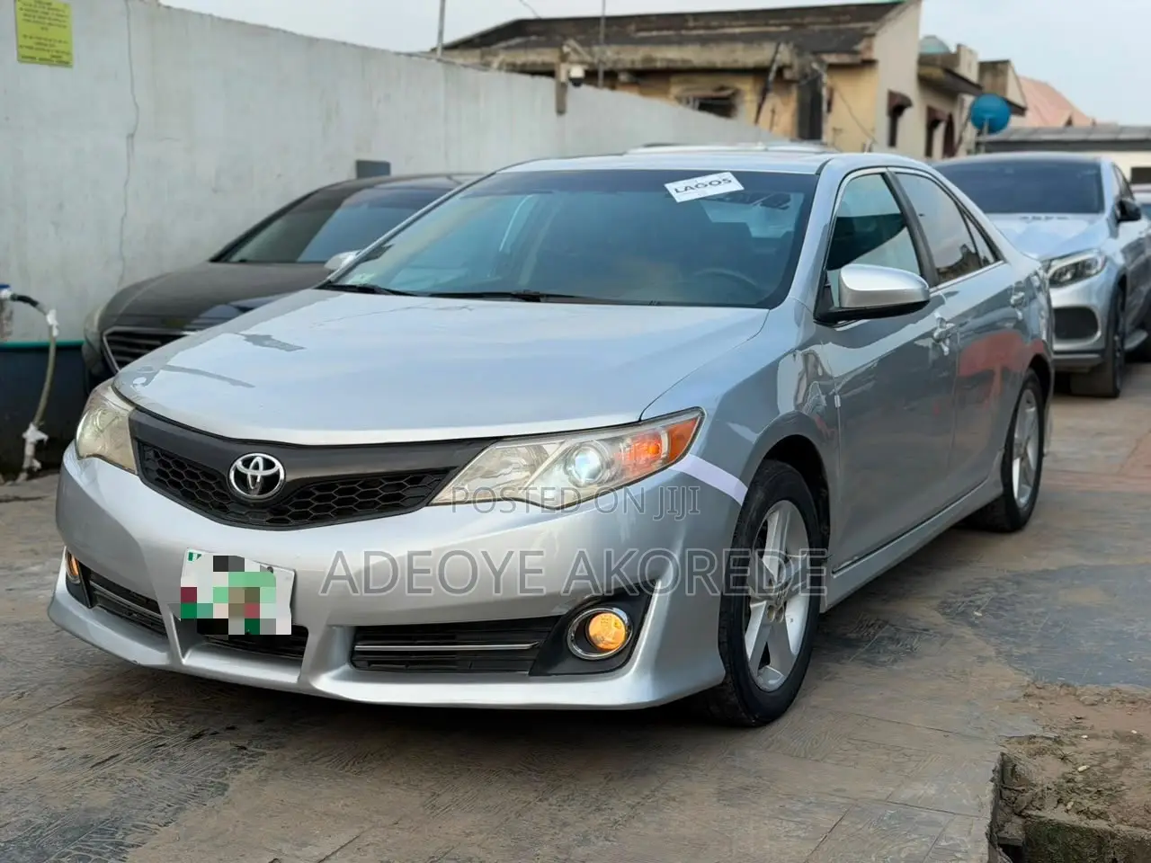 Toyota Camry SE 4dr Sedan (2.5L 4cyl 6A) 2013 Silver