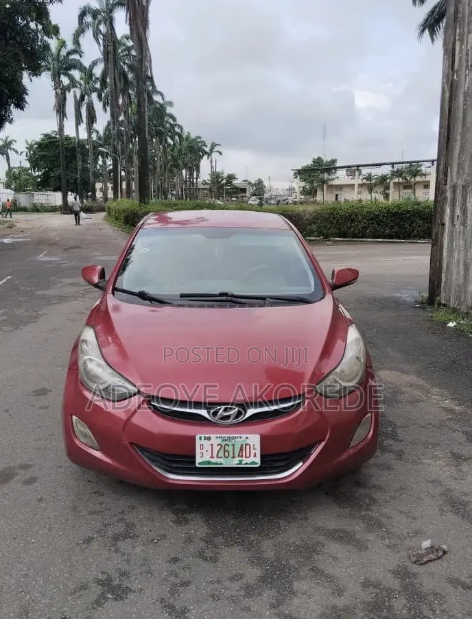 Hyundai Elantra Limited Sedan FWD (1.8L 4cyl 6A) 2013 Red