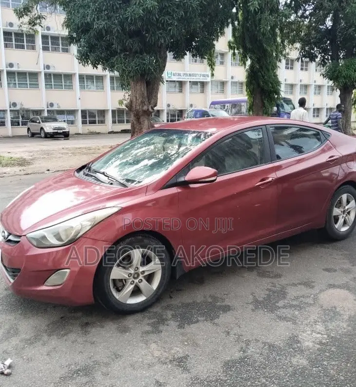 Hyundai Elantra Limited Sedan FWD (1.8L 4cyl 6A) 2013 Red