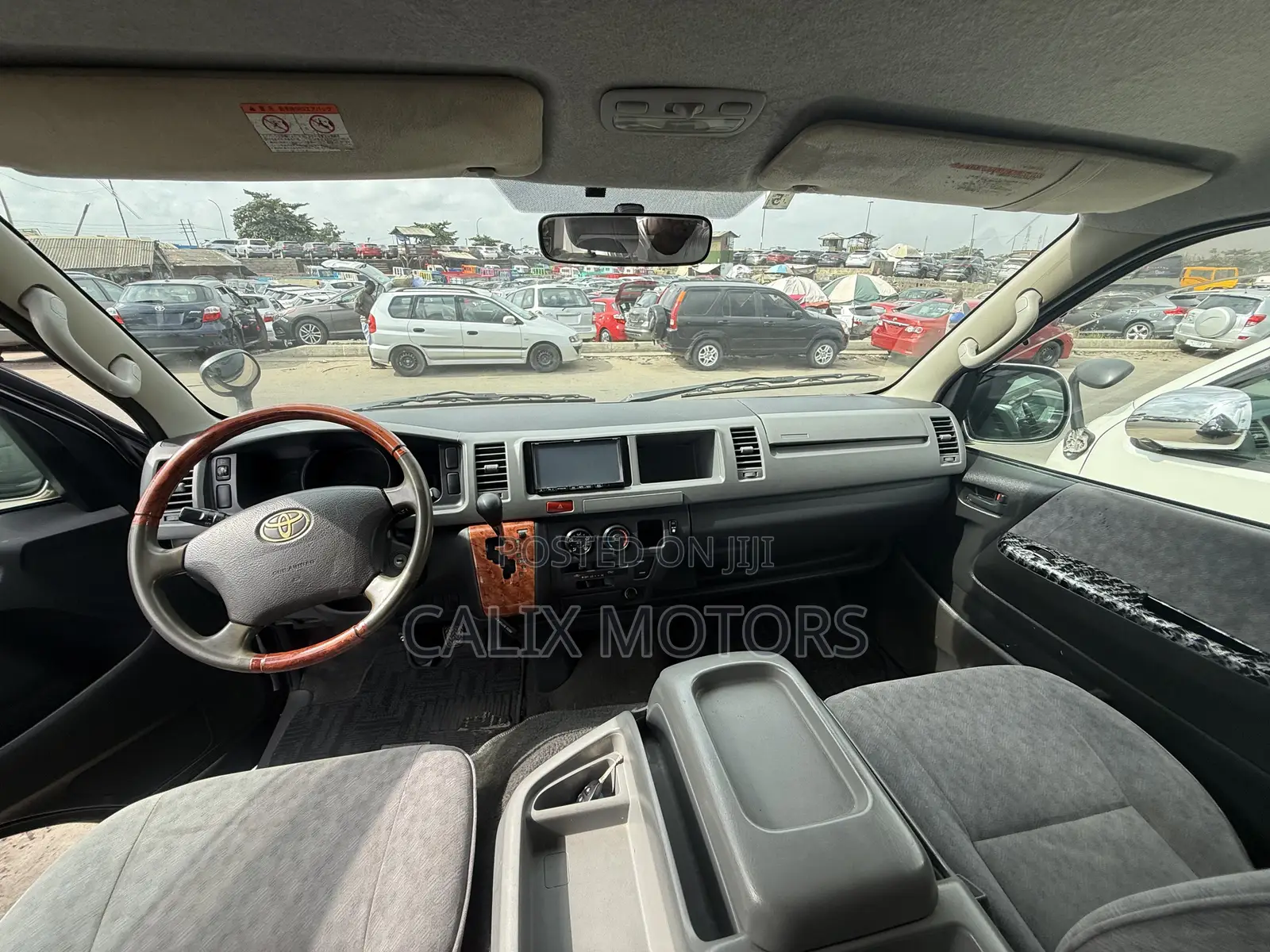 Toyota HiAce 2012 Black