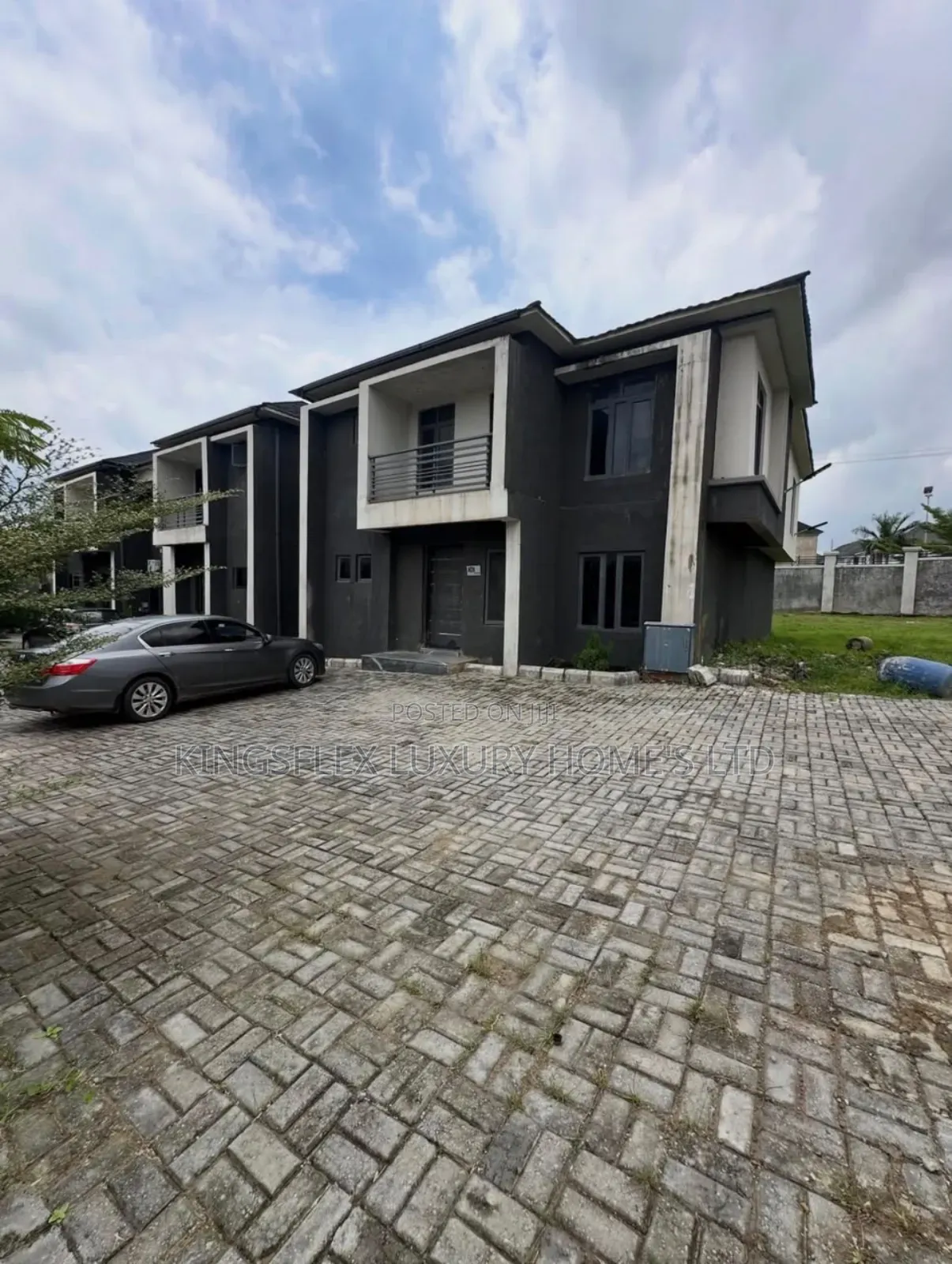 4bdrm Townhouse/Terrace in Estate, Idu for sale