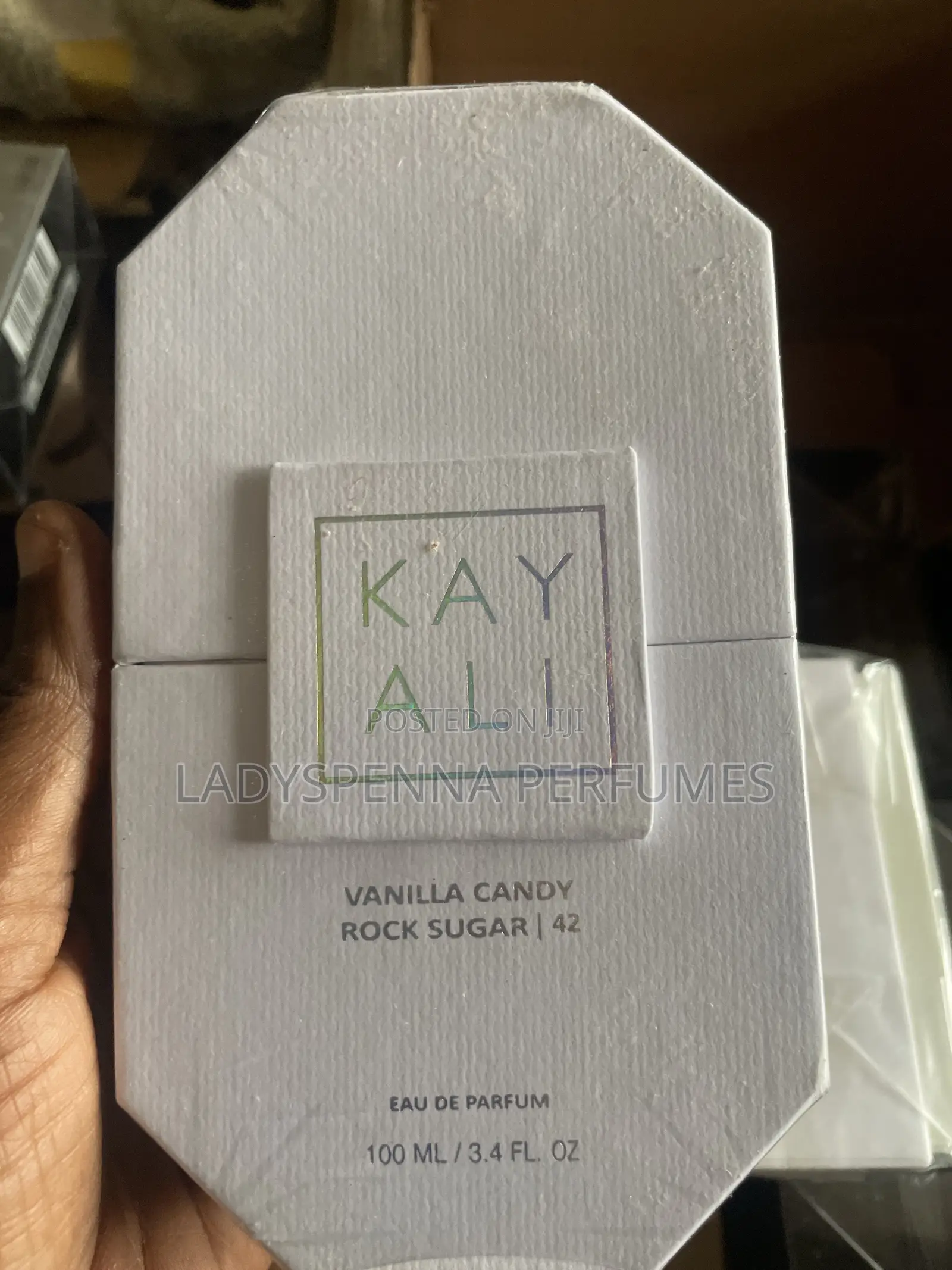 Kayali Vanilla Candy Rock Sugar