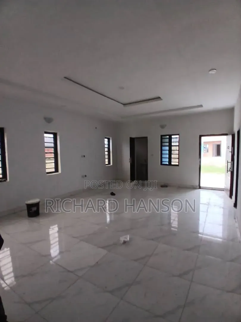 3bdrm Bungalow in Peak, Awoyaya for sale