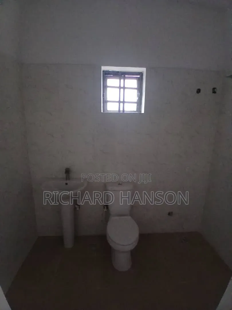 3bdrm Bungalow in Peak, Awoyaya for sale
