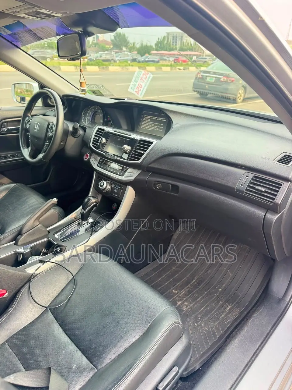 Honda Accord Touring V-6 4dr Sedan (3.5L 6cyl 6A) 2015 Silver