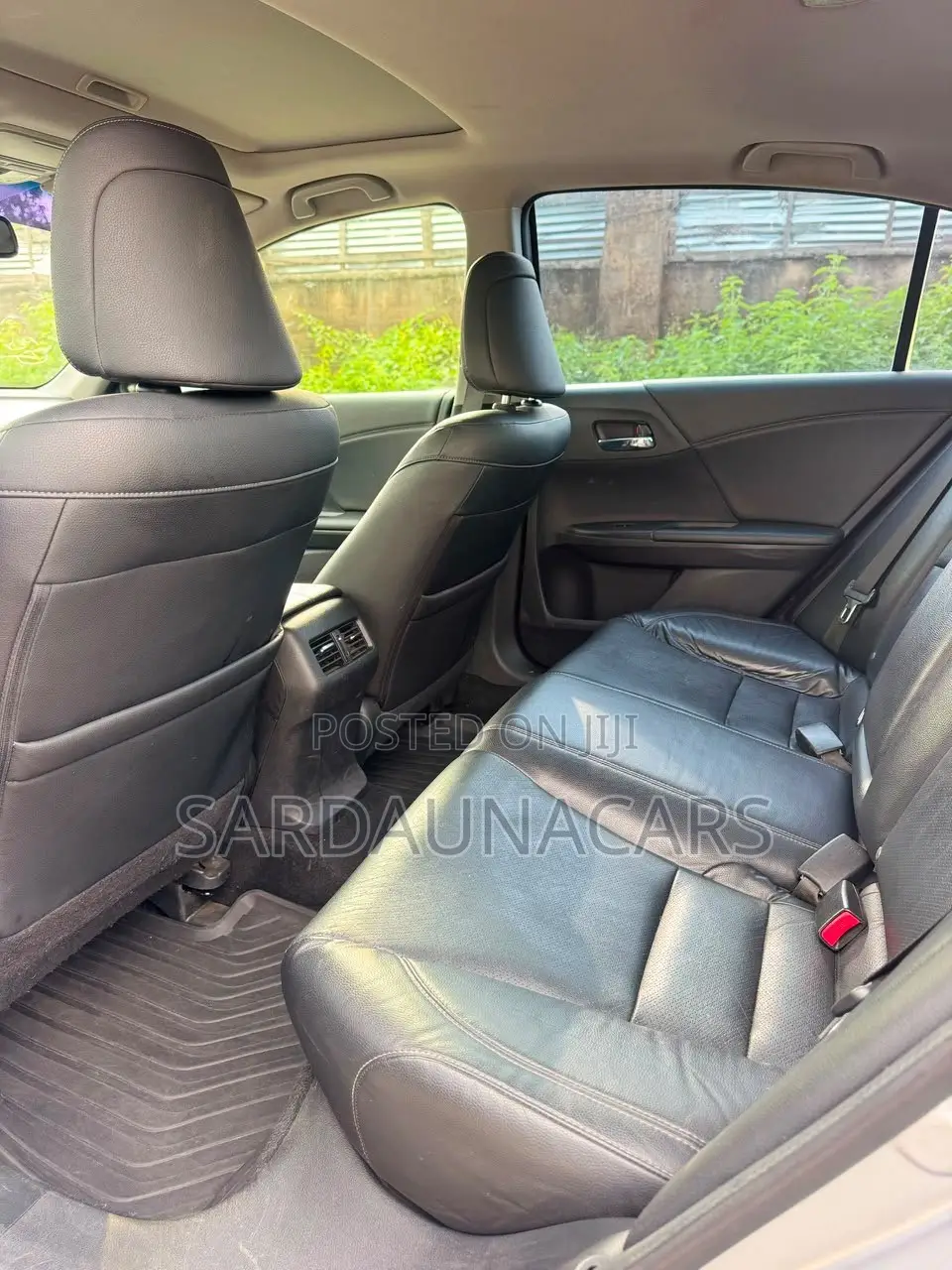 Honda Accord Touring V-6 4dr Sedan (3.5L 6cyl 6A) 2015 Silver