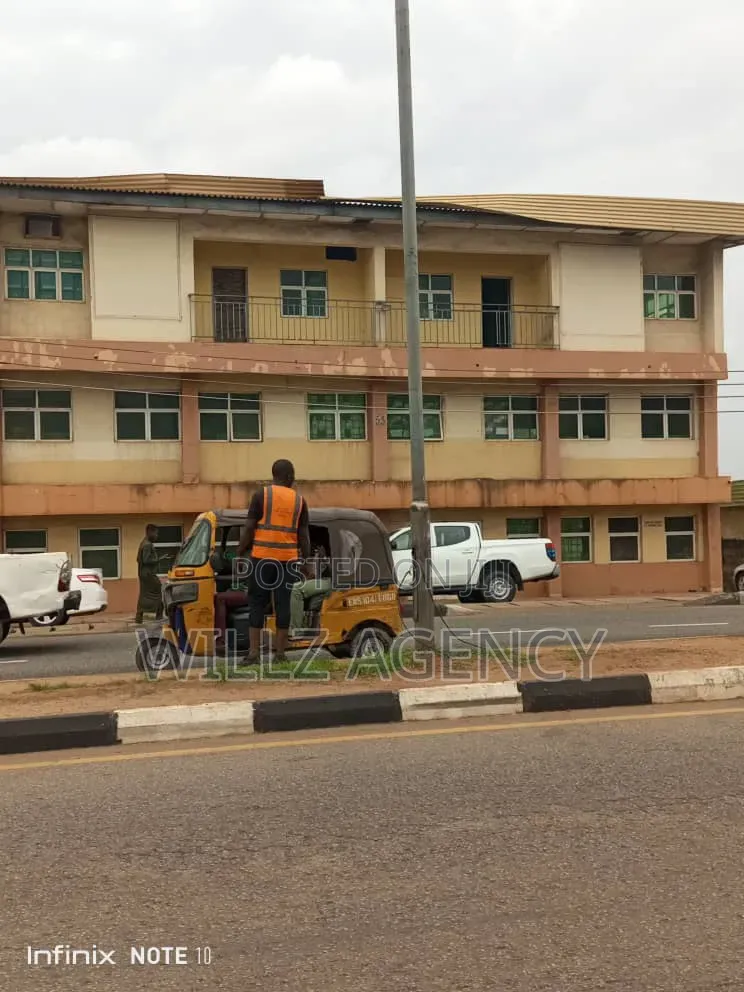 2bdrm Block of Flats in Enugu for sale