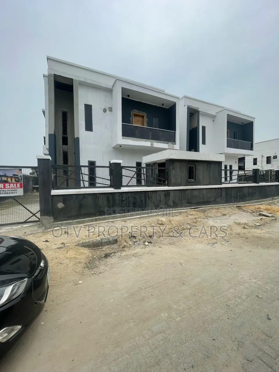 5bdrm Duplex in Off Lekki-Epe Expressway for sale