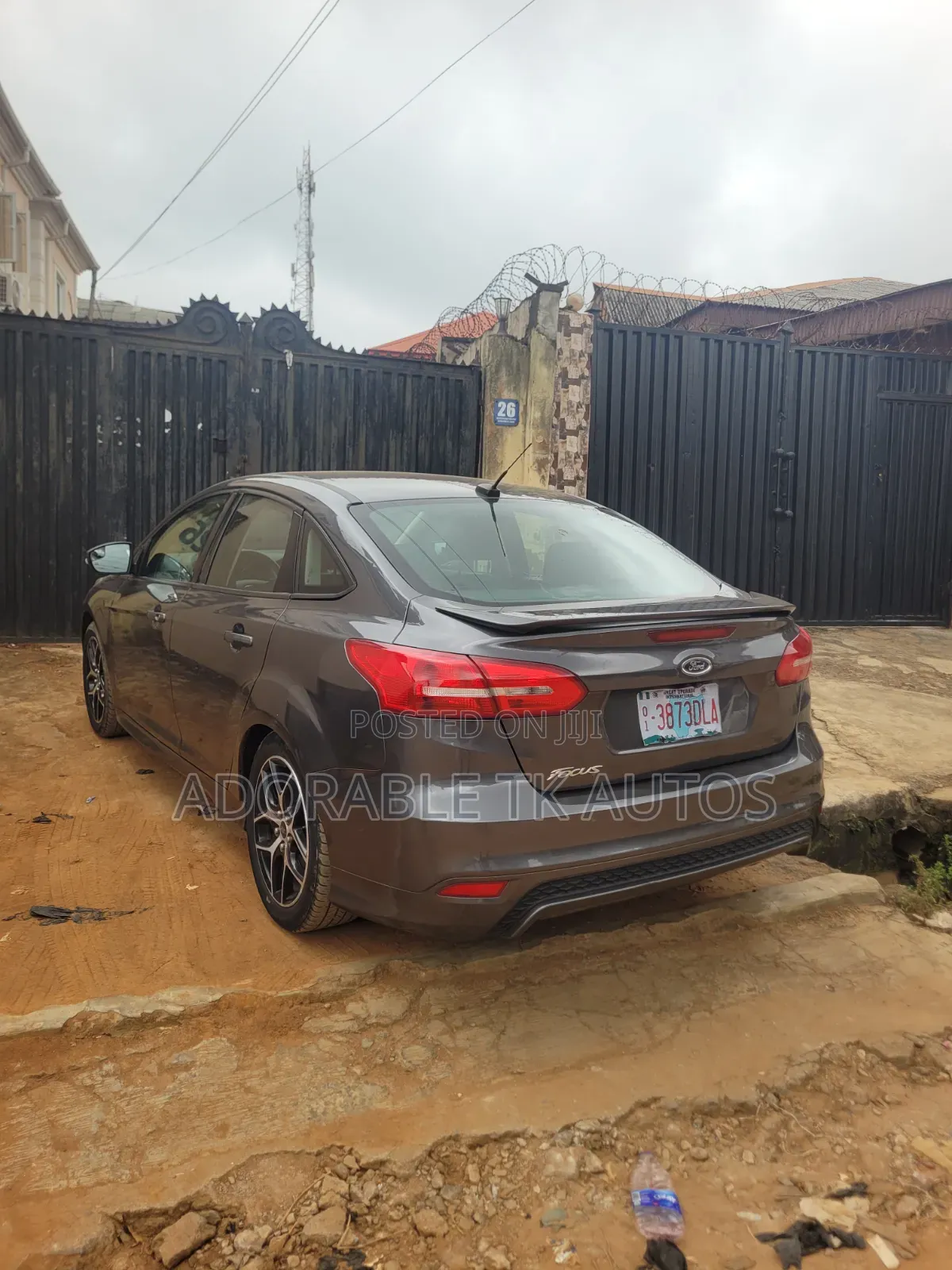 Ford Focus S Sedan FWD (2.0L 4cyl 5M) 2016 Gray