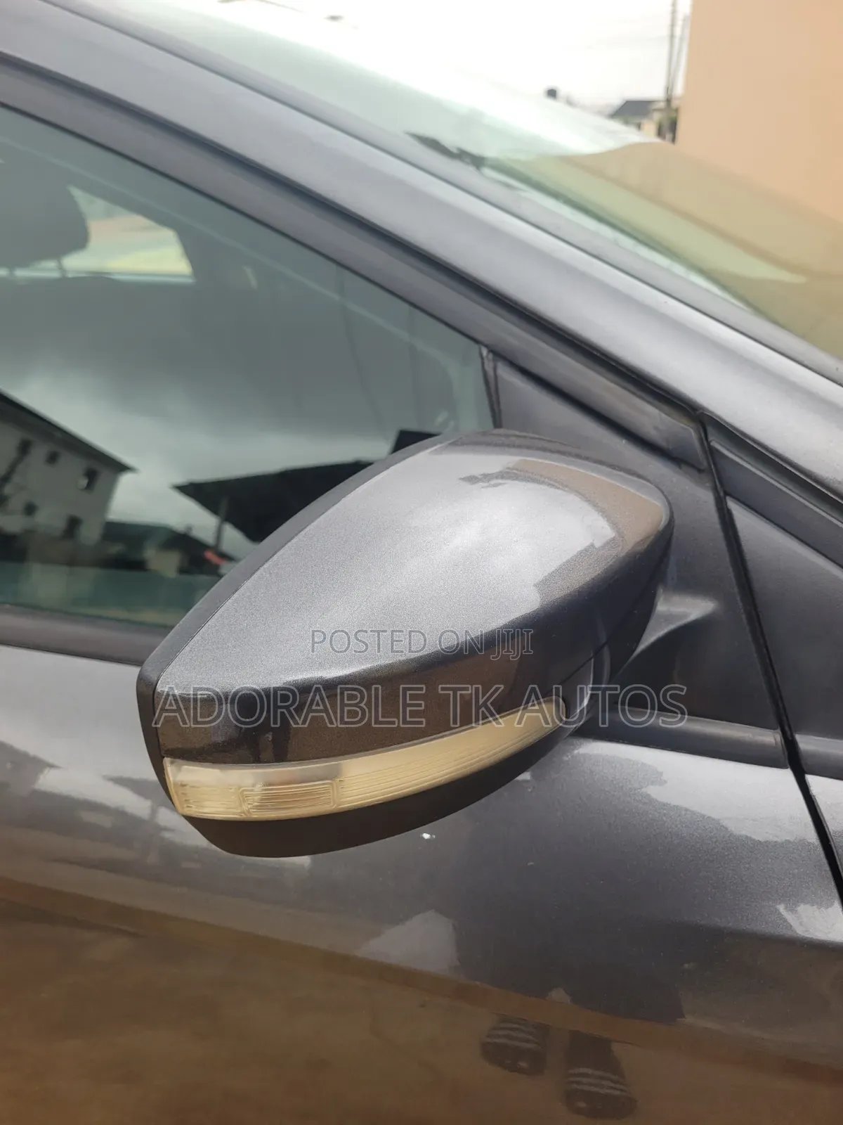 Ford Focus S Sedan FWD (2.0L 4cyl 5M) 2016 Gray