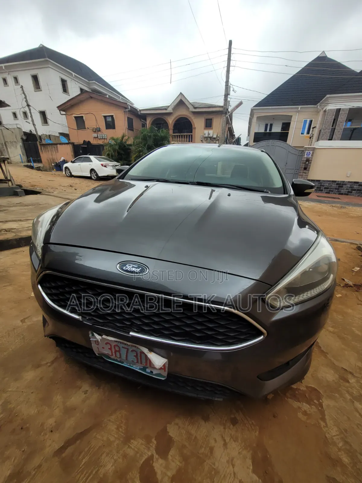 Ford Focus S Sedan FWD (2.0L 4cyl 5M) 2016 Gray