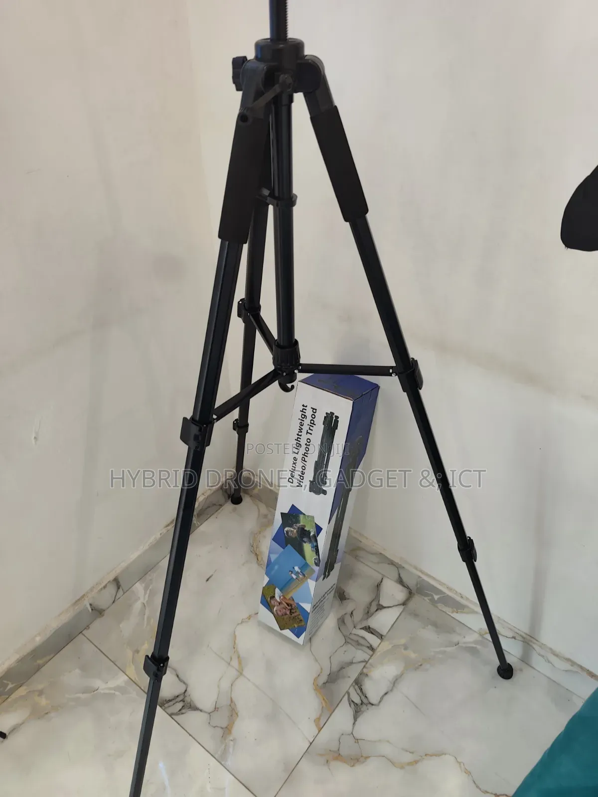 Deluxe 7ft Strong Mobile/Camera Tripod for Video Shoot