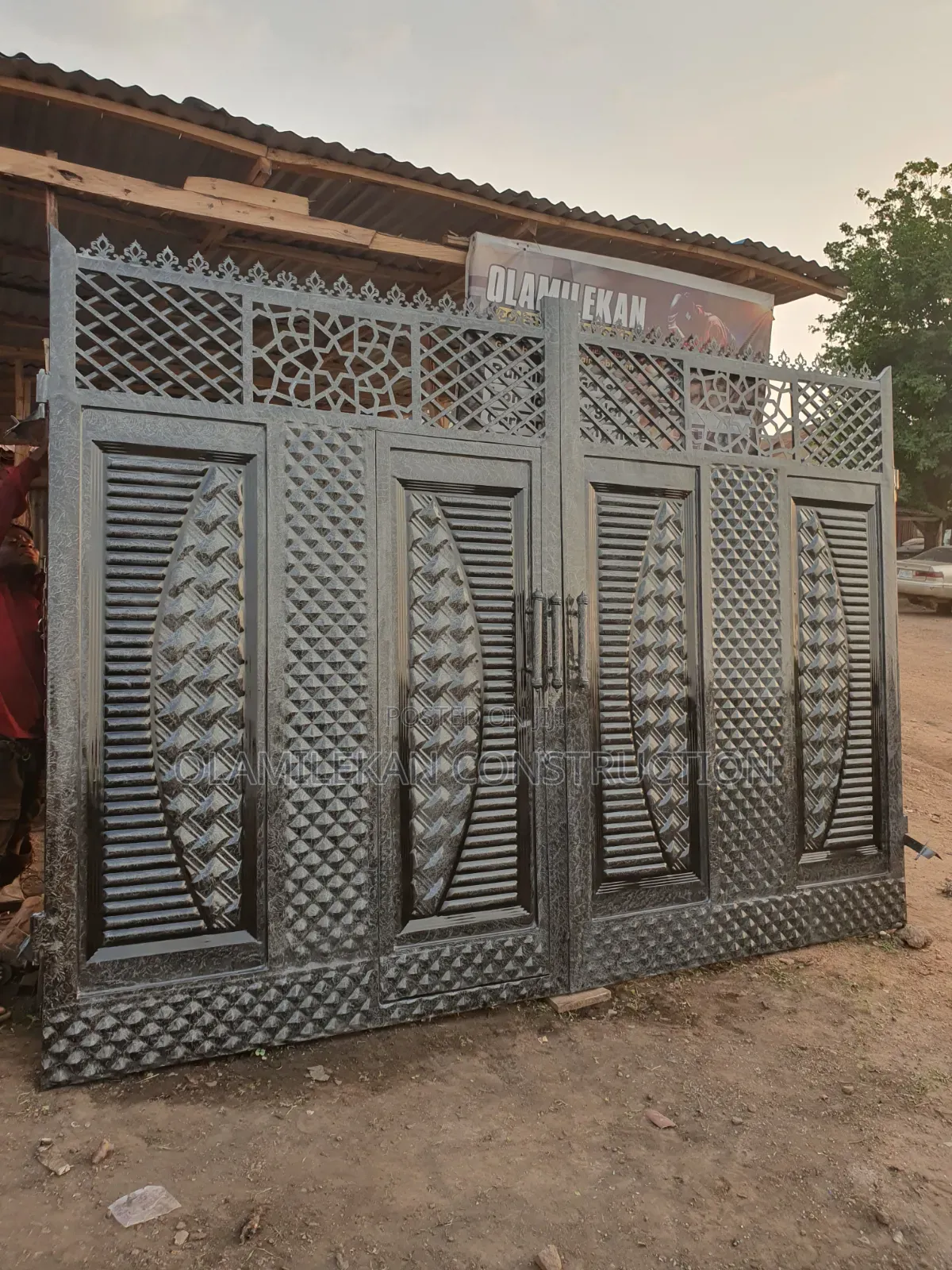 Bi Parting Swing Gate