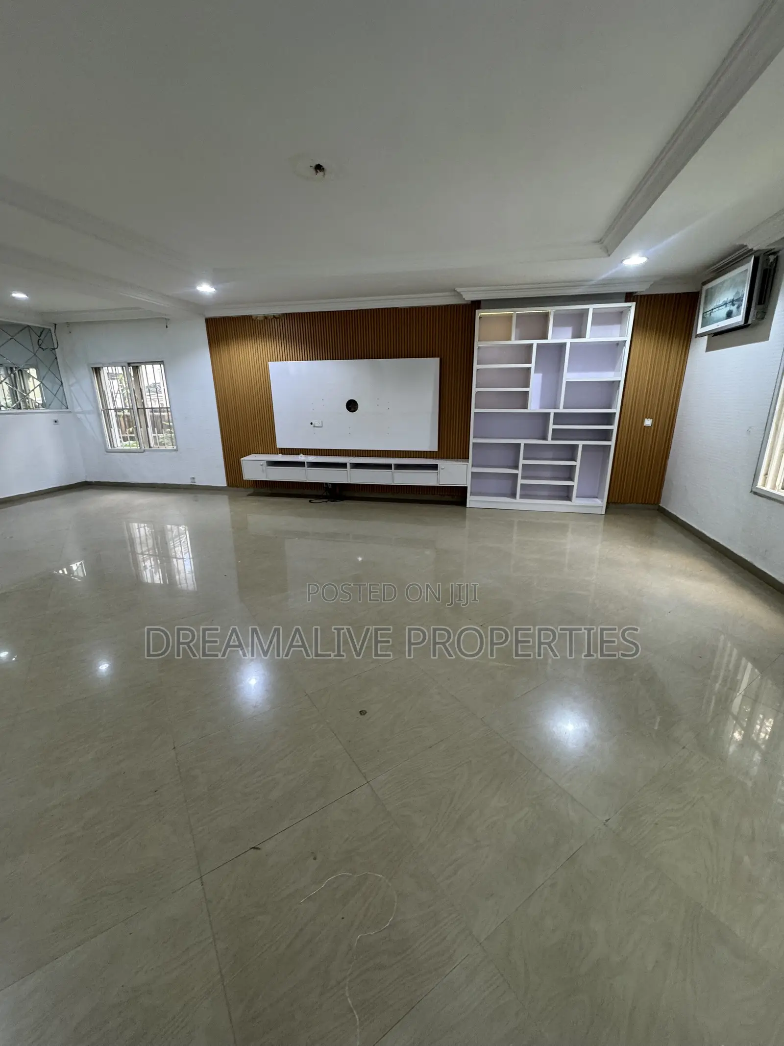5bdrm Duplex in Life Camp for rent